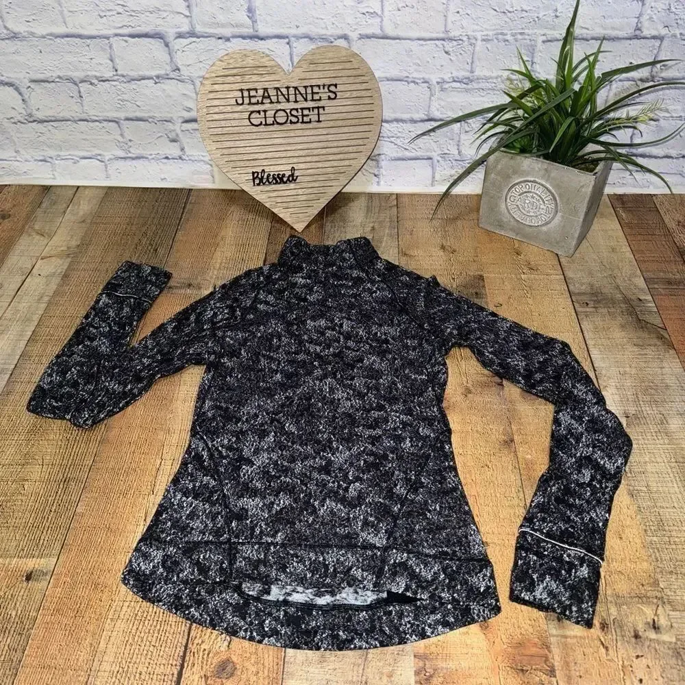 Lululemon Outrun the Elements 1/2 Zip in Misted Jacquard Black White